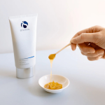 iS Clinical Warming Honey Cleanser | iS Clinical Türkiye
